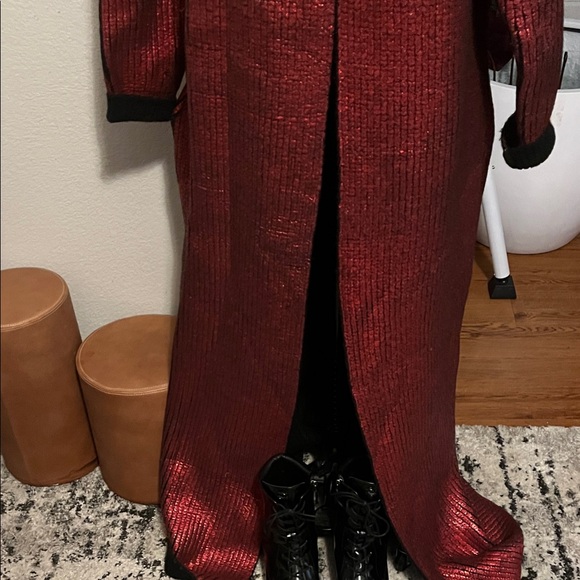 Elegant Red Mock Neck Floor Length Top w/ Side Pockets - Picture 5 of 9